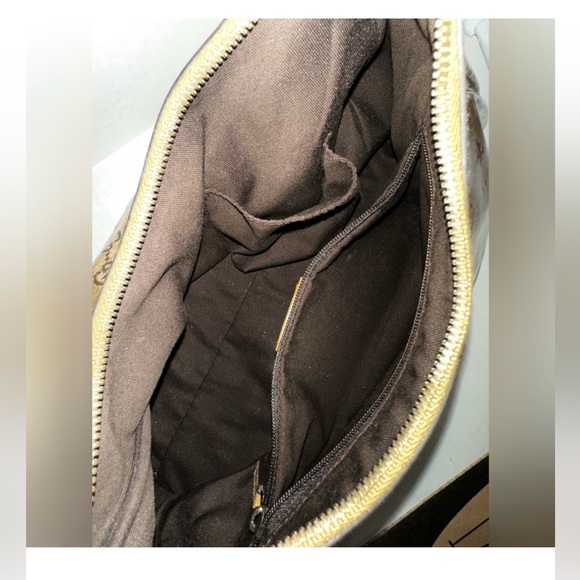 Authentic Gucci D-Ring Gold Hobo Bag - Picture 3 of 9